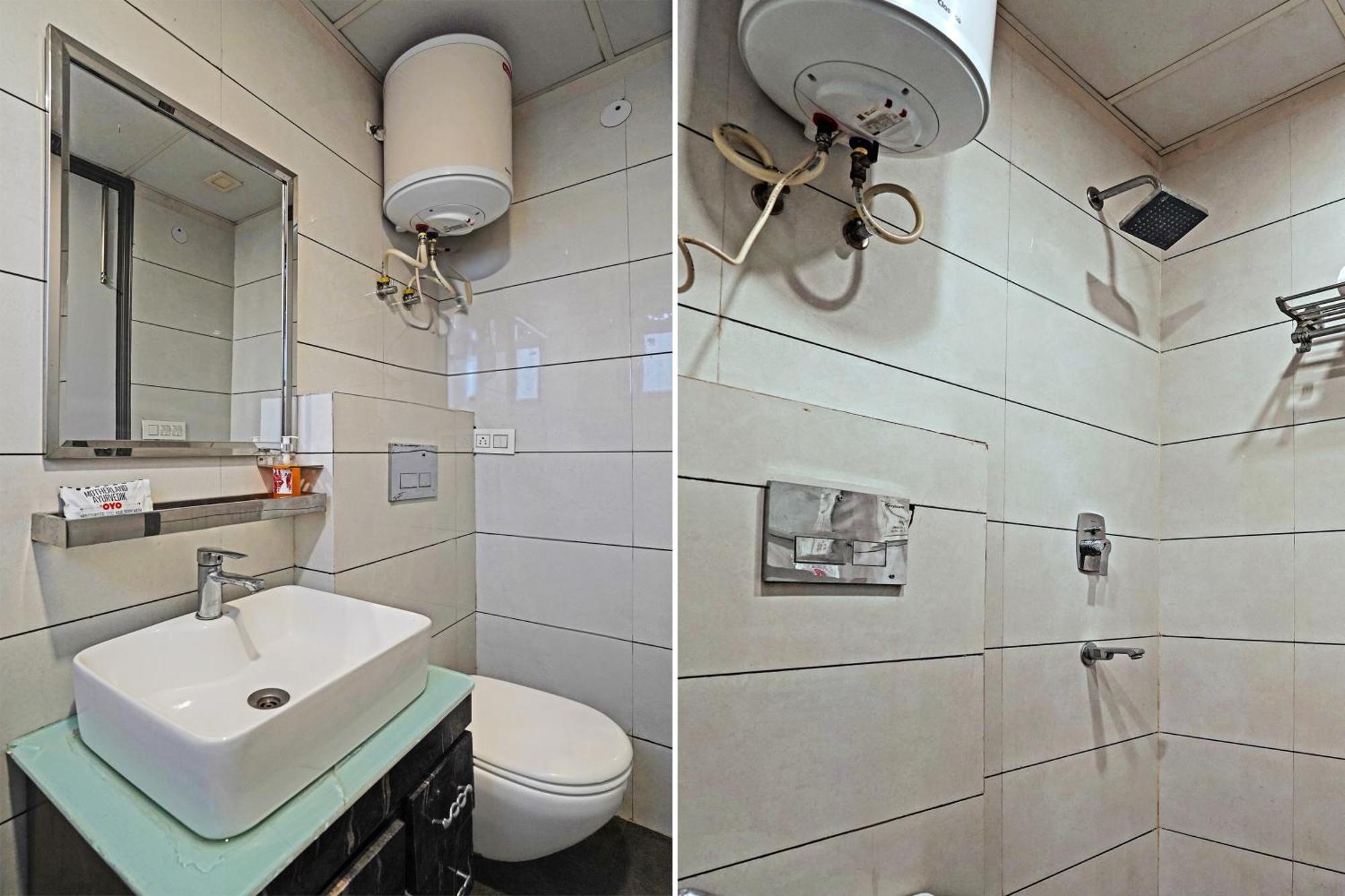Hotel Collection O White Saffron Near Rohini Sector 18 Metro Station Delhi  Esterno foto